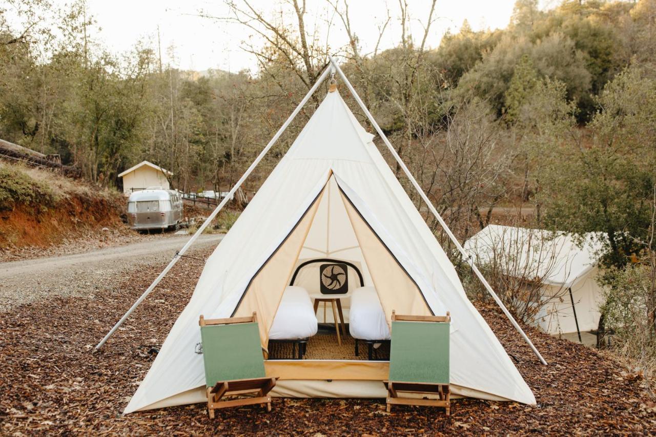 Autocamp Yosemite Hotell Midpines Eksteriør bilde
